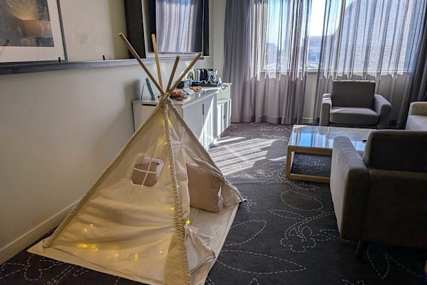 parkroyal sydney staycation 