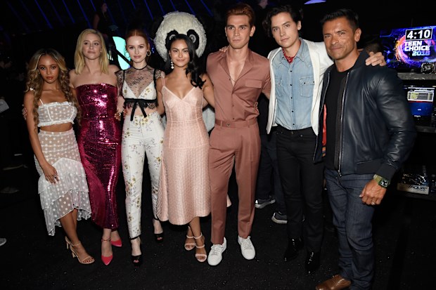 Riverdale co-stars, Vanessa Morgan, Lili Reinhart, Madelaine Petsch, Camila Mendes, KJ Apa, Cole Sprouse and Mark Consuelos, Teen Choice Awards 2018