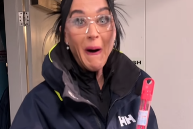Katy Perry meets pesto the penguin in Melbourne