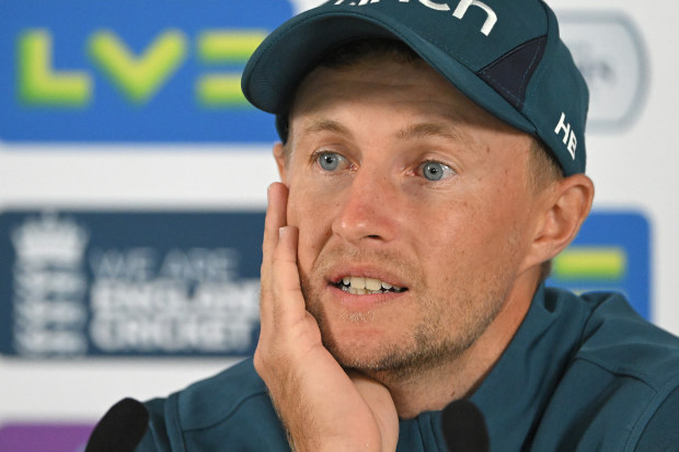 La estrella inglesa Joe Root se enfrenta a los medios.