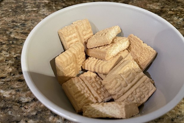 Reddit users horrified by Scotch Finger storage