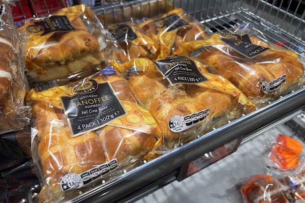 aldi hot cross buns range 2026
