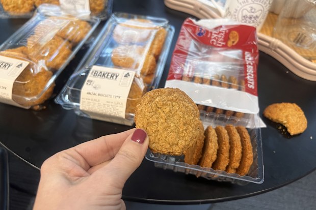 ANZAC biscuits chewy vs crunchy