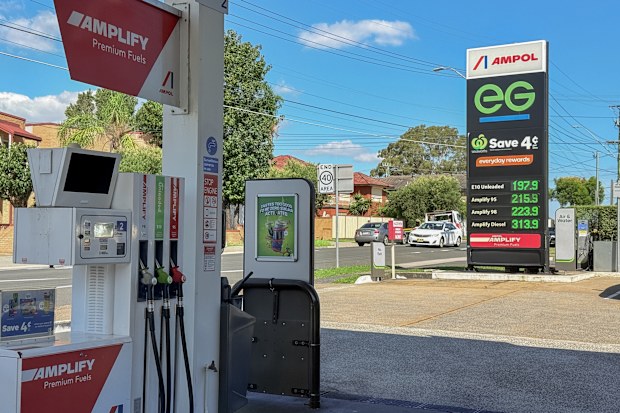 SMH first use. Petrol prices. The Ampol service station in Fairfield Heights was selling E10 and U91 for under $2 per litre on the second day since the fuel excise was halved by the Federal government. Thursday 2nd April 2026. Photo: Sitthixay Ditthavong