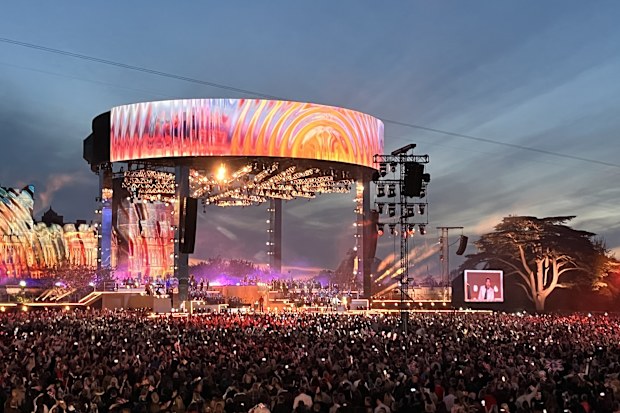 Lionel Richie performs during the concert at Windsor Castle in Windsor, England, Sunday, May 7, 2023, celebrating the coronation of King Charles III. 