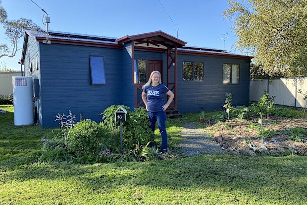 sophie macrae outside home