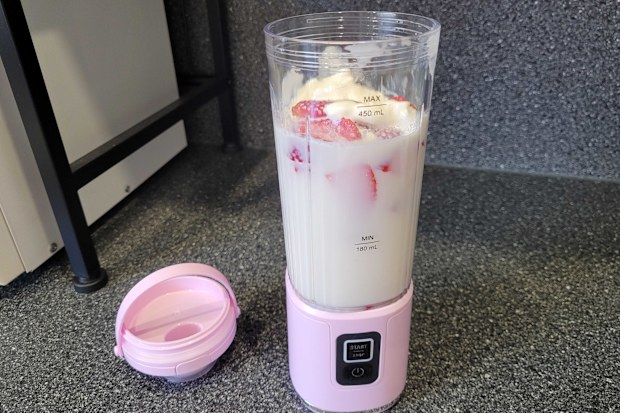 Kmart USB portable blender with strawberry smoothie