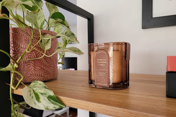 Kmart Home Retreat mahogany teakwood candle
