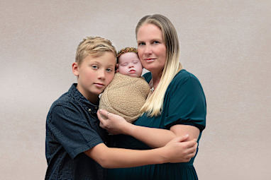 Sarah, Braxton and baby Zariah