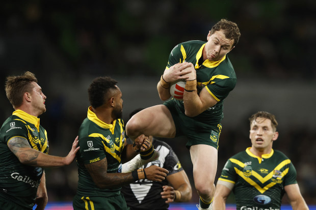 MELBOURNE, AUSTRALIA - OCTOBER 28: Dylan Edwards of Australia catches the ball during the Men's pacific Championship match between Australia Kangaroos and New Zealand Kiwis at AAMI Park on October 28, 2023 in Melbourne, Australia. (Photo by Daniel Pockett/Getty Images)