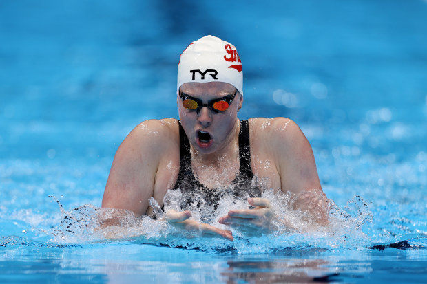 Lilly King of the United States in action at her country's Paris 2024 trials.