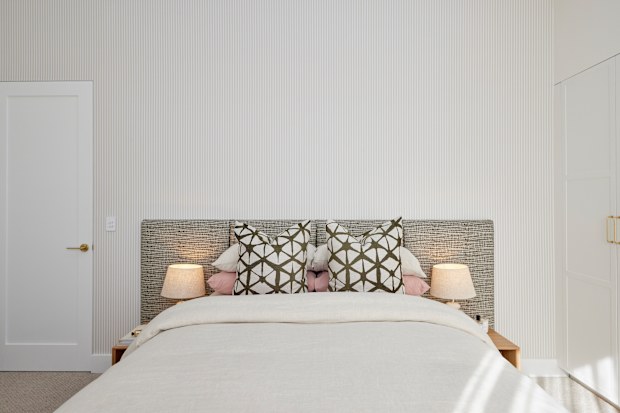 Ronnie and Georgia - Week 5 - Guest Bedroom + Redo Room