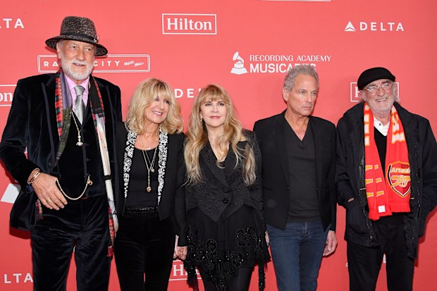 Mick Fleetwood, Christine McVie, Stevie Nicks, Lindsey Buckingham, and John McVie of music group Fleetwood Mac 