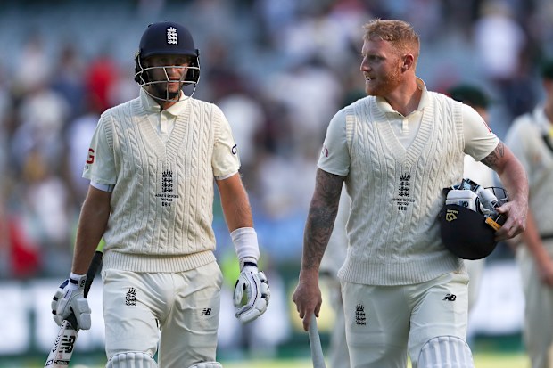 Joe Root and Ben Stokes leave the field.