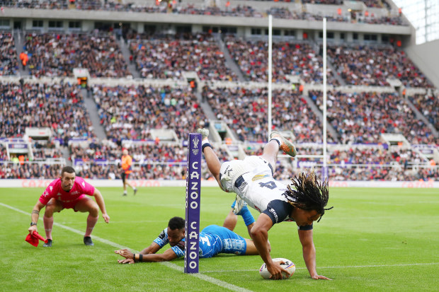 Dom Young of England scores their side's second try during the Rugby League World Cup 2021 Pool A match between England and Samoa at St. James Park on October 15, 2022 in Newcastle upon Tyne, England. (Photo by George Wood/Getty Images for RLWC)