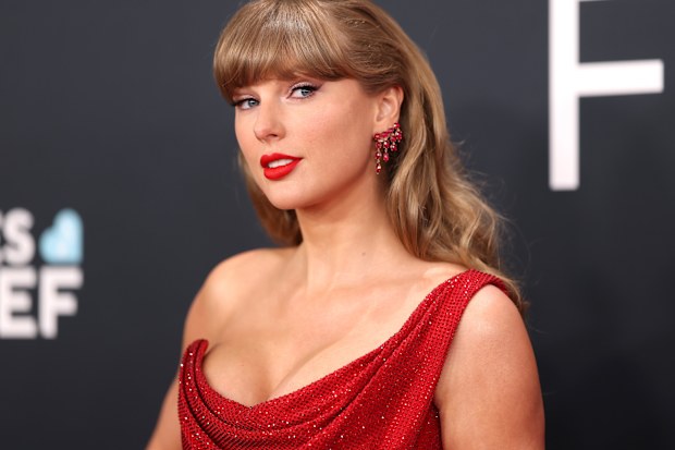 LOS ANGELES, CALIFORNIA - FEBRUARY 02: Taylor Swift attends the 67th Annual GRAMMY Awards on February 02, 2025 in Los Angeles, California.  (Photo by Matt Winkelmeyer/Getty Images for The Recording Academy)