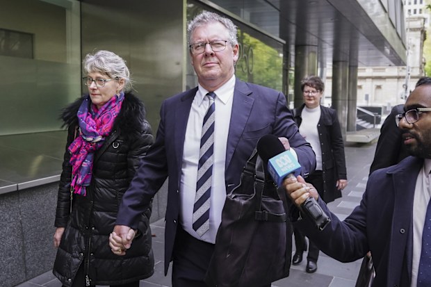 Photo of  Norman O'Bryan leaving the county court with his wife on Thursday 14 May 2026. LUIS ENRIQUE ASCUI