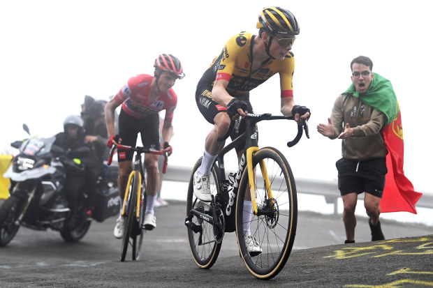 The USA's Sepp Kuss (left) and Denmark's Jonas Vingegaard contesting the Tour of Spain in September.