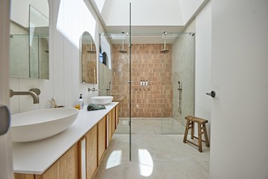 Ricky and Haydn | Main Ensuite
