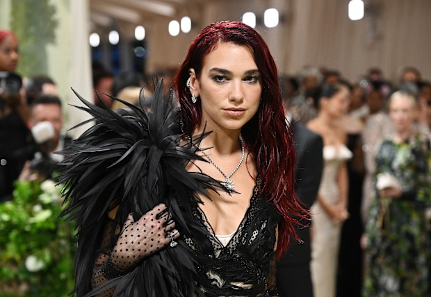 Dua Lipa at the 2024 Met Gala: "Sleeping Beauties: Reawakening Fashion" held at The Metropolitan Museum of Art on May 6, 2024 in New York City. 