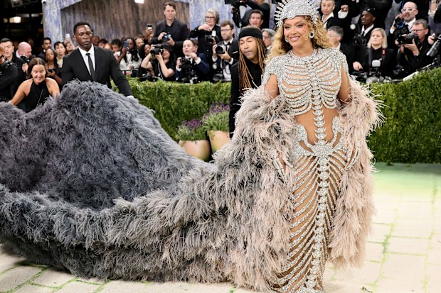  Beyoncé attends the 2026 Met Gala celebrating "Costume Art" at the Metropolitan Museum of Art on May 04, 2026 in New York City.
