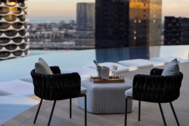 Melbourne Marriott Hotel Docklands luxurious La Dolce Vita package.