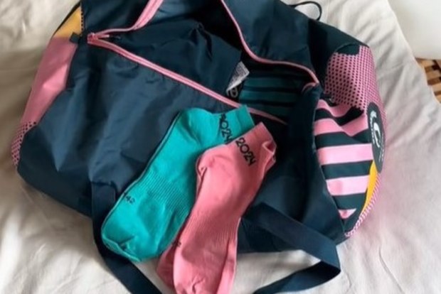 Paris Olympics volunteer uniform