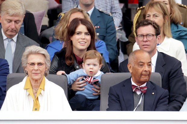 Princess Eugenie of York, August Brooksbank, Jack Brooksbank, Birgitte, Duchess of Gloucester, Lord-Lieutenant of Greater London Ken Olisa during the Platinum Pageant on June 05, 2022 in London, England. 