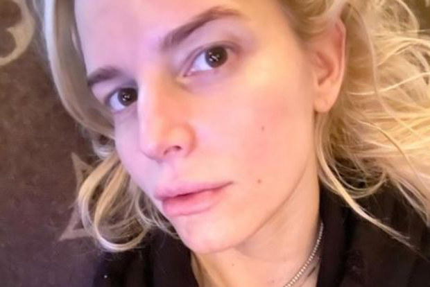 Jessica Simpson said 2020 has 'knocked her on her butt'