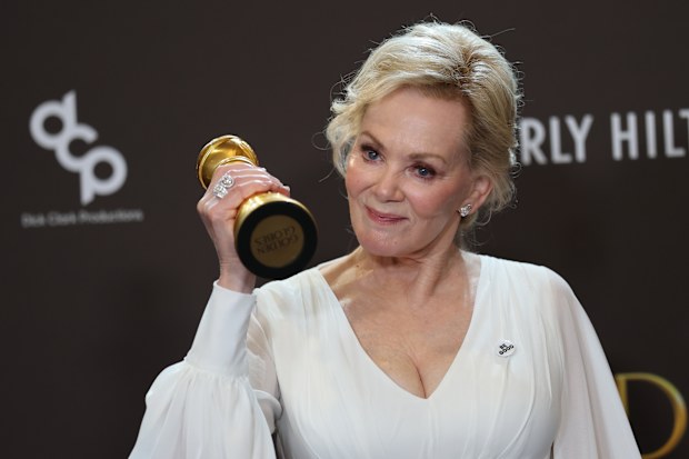 Beverly Hills, CA January 11, 2026   Jean Smart holds her Award for Best Performance by a Female Actor in a Television Series - Musical or Comedy  for "Hacks," at the 2026 Golden Globes (83rd Annual Ceremony) held at the Beverly Hilton in Beverly Hills, CA on Sunday, January 11, 2026. (Allen J. Schaben/Los Angeles Times via Getty Images)