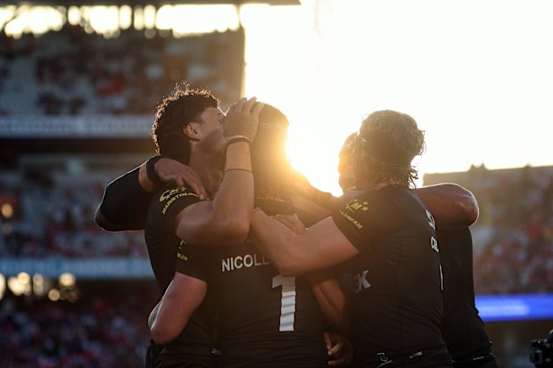 Yeni Zelanda Kiwileri kutlama yapıyor.