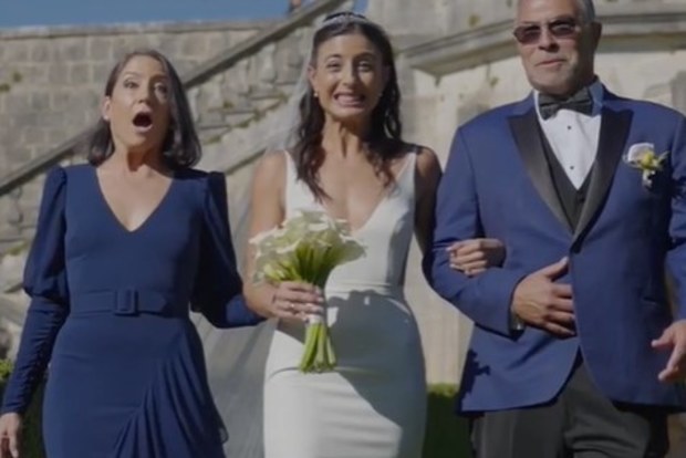 Wedding fail photographer falls into pond.