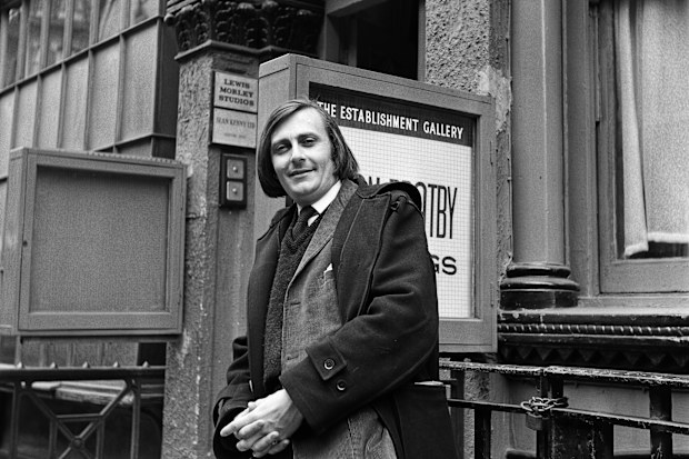 Barry Humphries, 29th April 1963. (Photo by Staff/Mirrorpix/Getty Images)