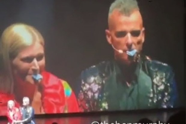 australian magician ben murphy attacked on stage during performance