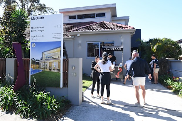 Phasing out negative gearing may not solve Australia's housing crisis but reforming the controversial tax-writeoff could have a meaningful impact, say economists.