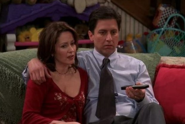 Patricia Heaton and Ray Romano star in Everybody Loves Raymond.