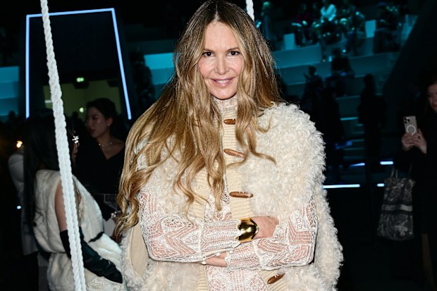 Elle Macpherson attends the Christian Dior Womenswear Fall/Winter 2025-2026 show as part of Paris Fashion Week  at  on March 04, 2025 in Paris, France. 