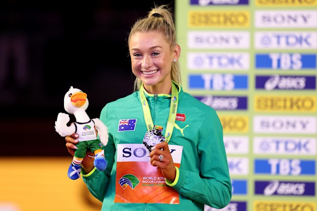 TORUN, POLAND - MARCH 22: Silver medallist, Jessica Hull of Team Australia, poses for a photo during the medal ceremony for the Women's 1500m Final during day three of the World Athletics Indoor Championships Kujawy Pomorze 2026 at Kujawsko-Pomorska Arena on March 22, 2026 in Torun, Poland. (Photo by Dan Mullan/Getty Images)