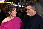 <p>Olivia Colman and Antonio Banderas appeared to cozy up to one another on the red carpet, sharing some laughs together. </p>