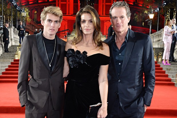 Presley Gerber, Cindy Crawford, Rander Gerber, red carpet