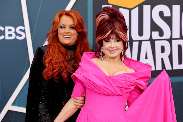 Wynonna Judd and Naomi Judd