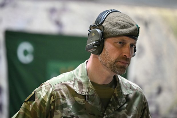 BULFORD, WILTSHIRE - MARCH 26: Prince William, Prince of Wales as Colonel-in-Chief of the Regiment observes a demonstration of the use of drones in urban combat, as he meets with soldiers of the 1st Battalion Mercian Regiment on March 26, 2026 in Bulford, Wiltshire, England  (Photo by Justin Tallis-WPA Pool/Getty Images)