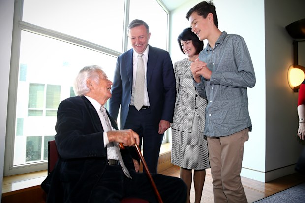 Former Prime Minister Bob Hawke with then Shadow Infrastructure and Transport Minister Anthony Albanese and his family, Carmel Tebbutt and son Nathan in 2016.