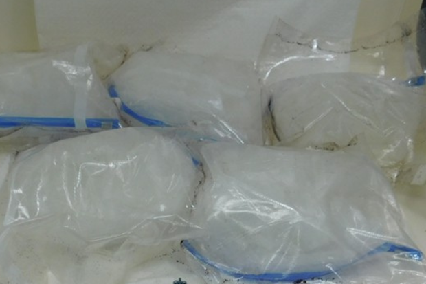 19 year old teenager arrested after allegedly trying to import $14.8 million of meth into Australia from Canada. He told authorities a stranger on social media paid him $3500 to import what he was told were vapes.