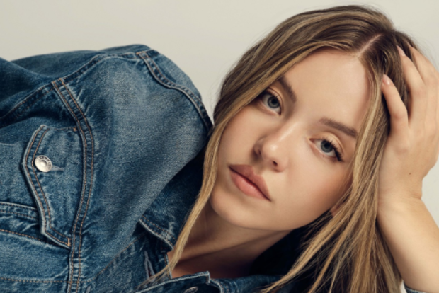 Sydney Sweeney in American Eagle jeans ad