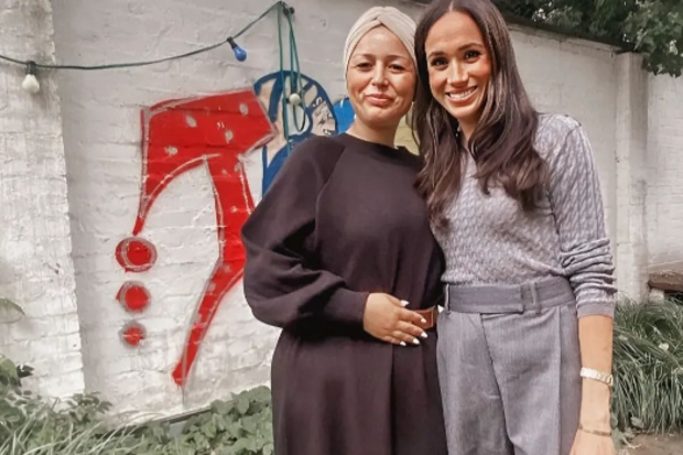 Meghan visits cafe in Germany 