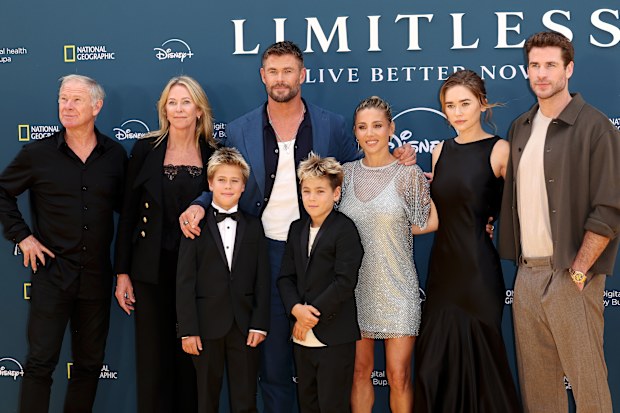Craig Hemsworth, Leonie Hemsworth, Tristan Hemsworth, Chris Hemsworth, Sasha Hemsworth, Elsa Pataky, Gabriella Brooks and Liam Hemsworth