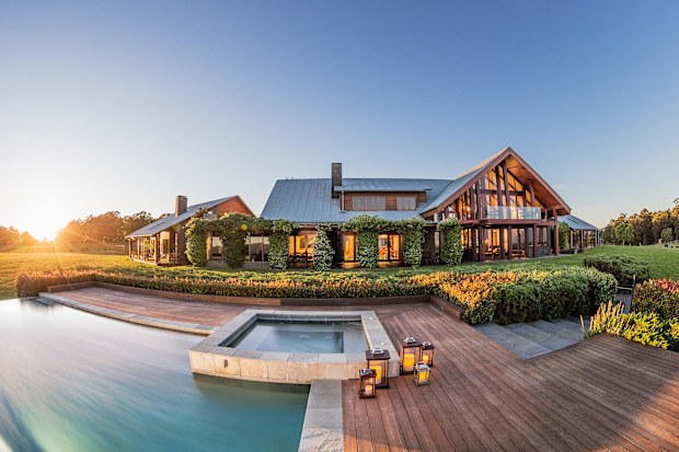 Spicers Peak Lodge Main Lodge