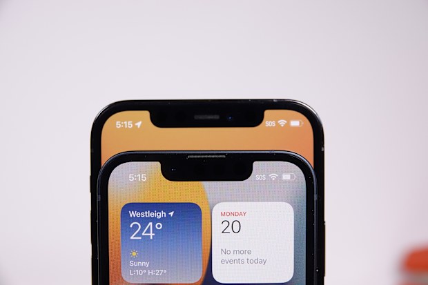 Apple says 1.5 hours extra on the iPhone 13 Mini and Pro, and 2.5 hours more on the iPhone 13 and 13 Pro max. 