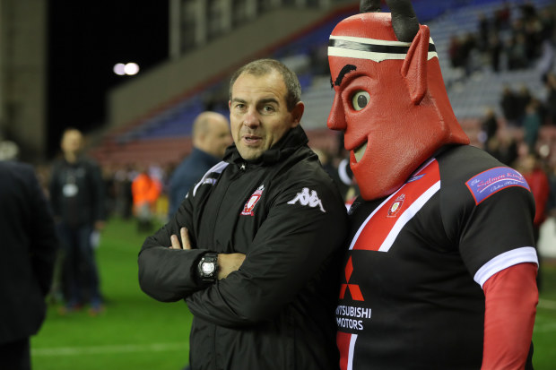 Ian Watson coaching Salford in the Super League.